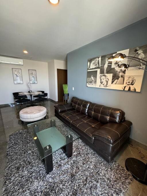 Apartamento Lujoso Departamento En